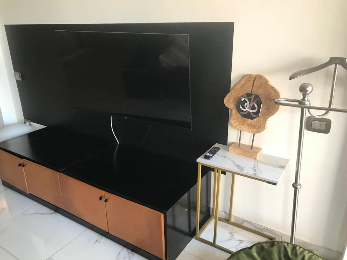 Wohnung Mit Direktem Meerzugang Torvaianica Zewnętrze zdjęcie